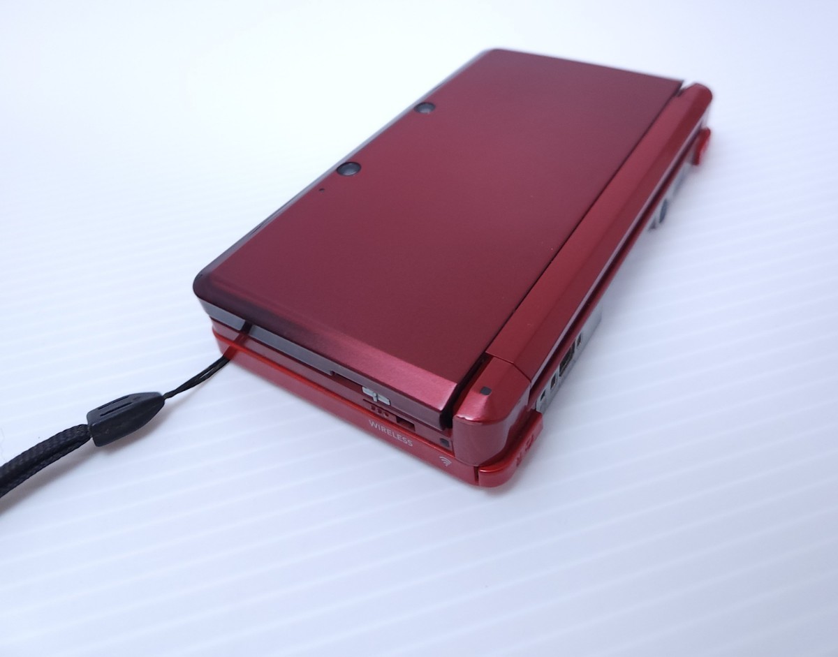 美品 / 動作品 Nintendo 3DS 任天堂 3DS Red ニンテンドー3DS CTR-001 2GB SD カード 付き ブラック + プログリップ+ゲーム セット(182)_画像5