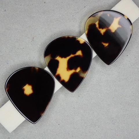 Tortoise shell Guitar Pick Jazz Pick Mandolin Thumb Pick Casein Galalith Plectrum No.1_画像1