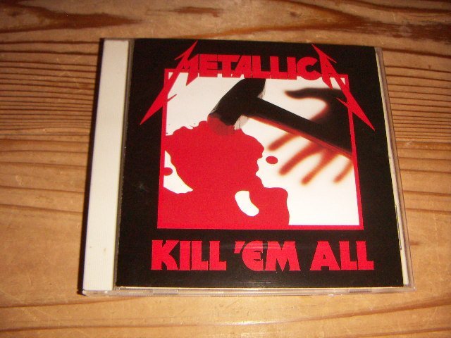 CD：METALLICA KILL 'EM ALL メタリカ：ミニ・ピンナップ付き_画像1