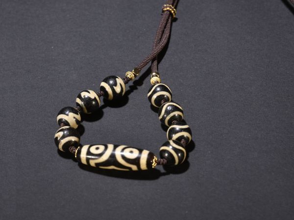 「時代物 藏傳 至純三眼天珠項鏈」極細工 裝身具 賞物 中国古美術 旧蔵出