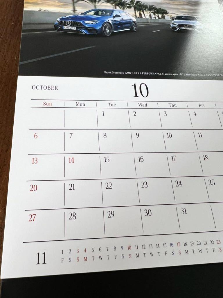 【送料無料】メルセデスベンツ 卓上カレンダー 2024 _画像2