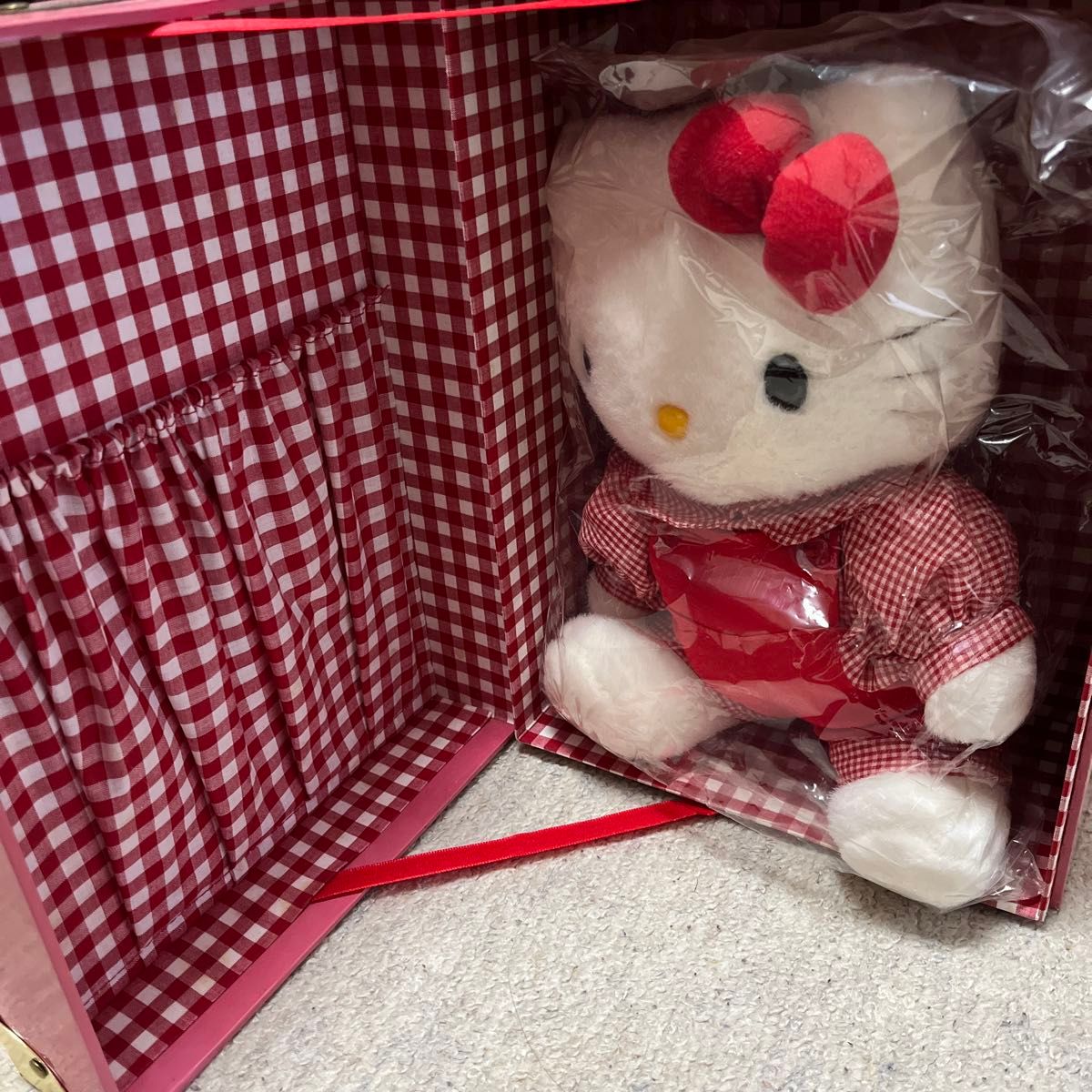 サンリオ ハローキティ ぬいぐるみ ボックス 箱入り 1997 サンリオ ハローキティ ぬいぐるみ ボックス 箱入り 1997
