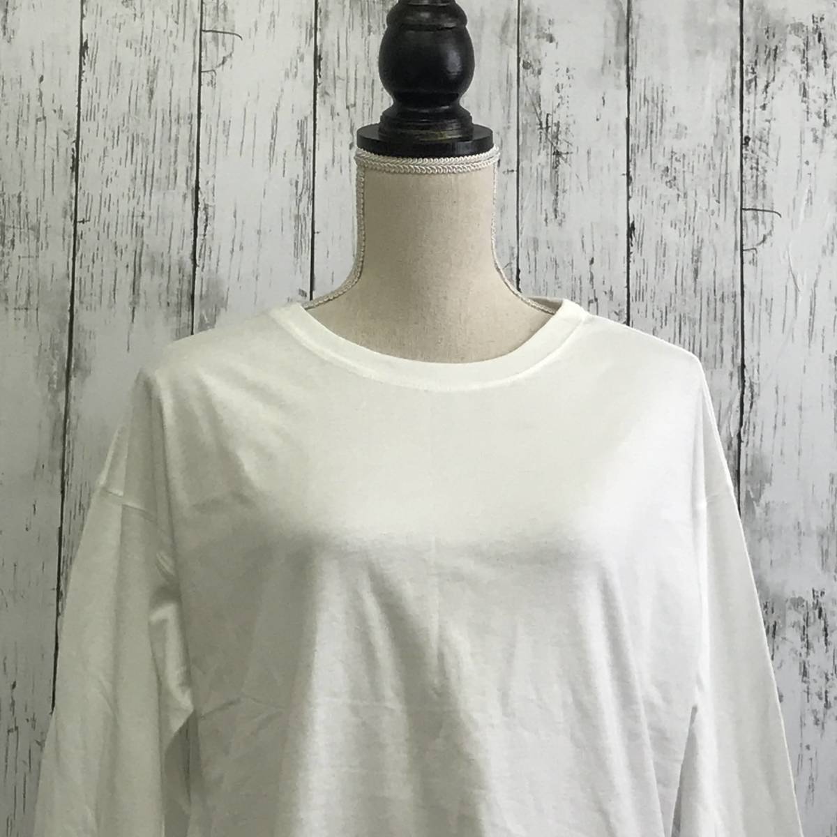 Ungrid Ungrid round long sleeve Tee F size eggshell white hem from .... is seen. . stylish is seen make S5.4-71 USED