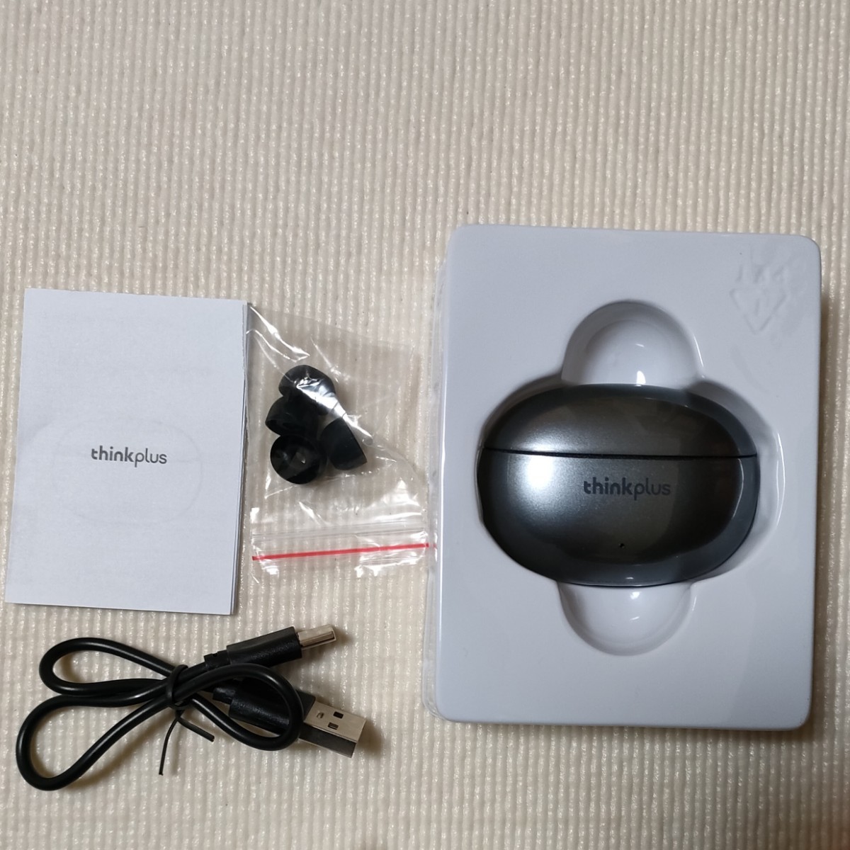 【中古品】Lenovo XT88 ワイヤレスイヤホン bluetoothイヤホン_画像2