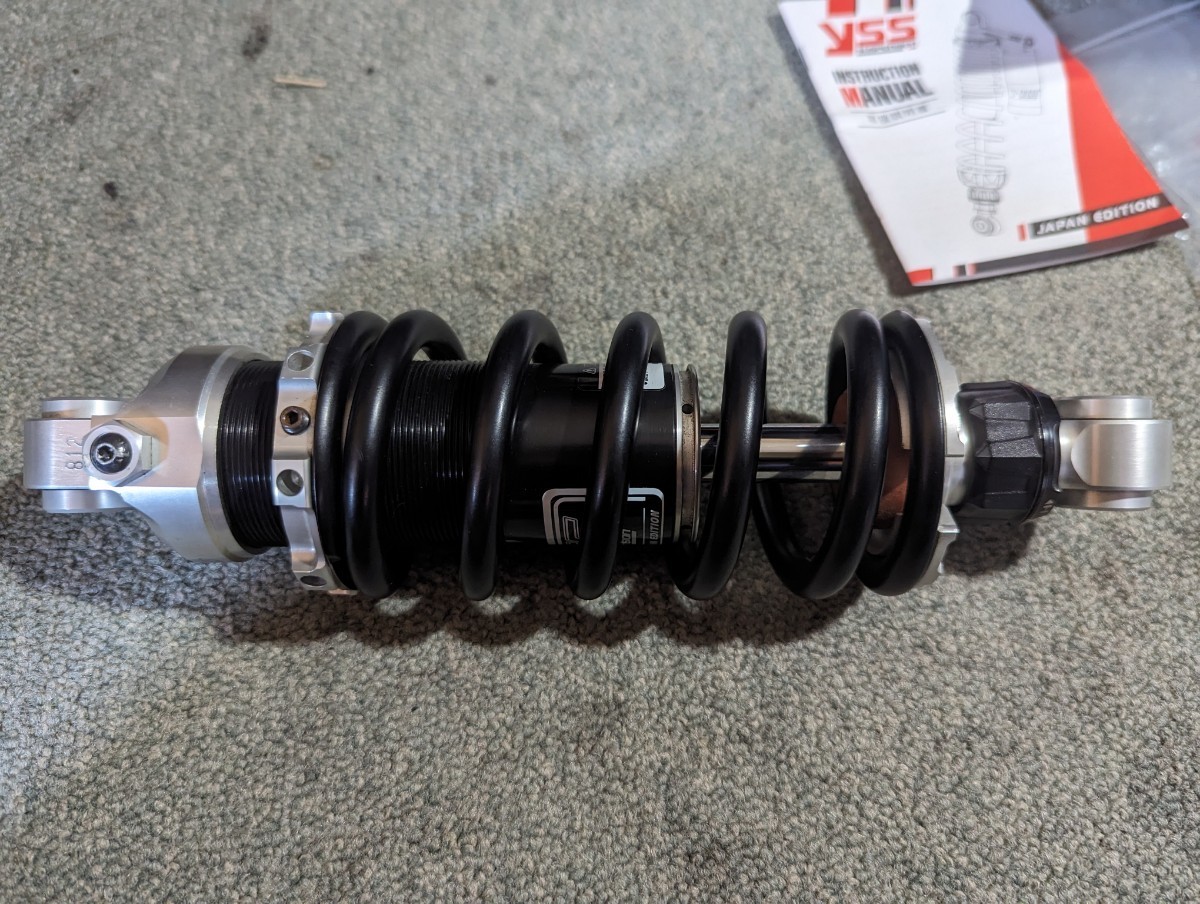 ボンネビルボバー BONNEVILLE BOBBER 1200 17-22 ワイエスエス リアサス YSS SHOCK ABSORBER MZ456-270TR-13-88 未使用品_画像4