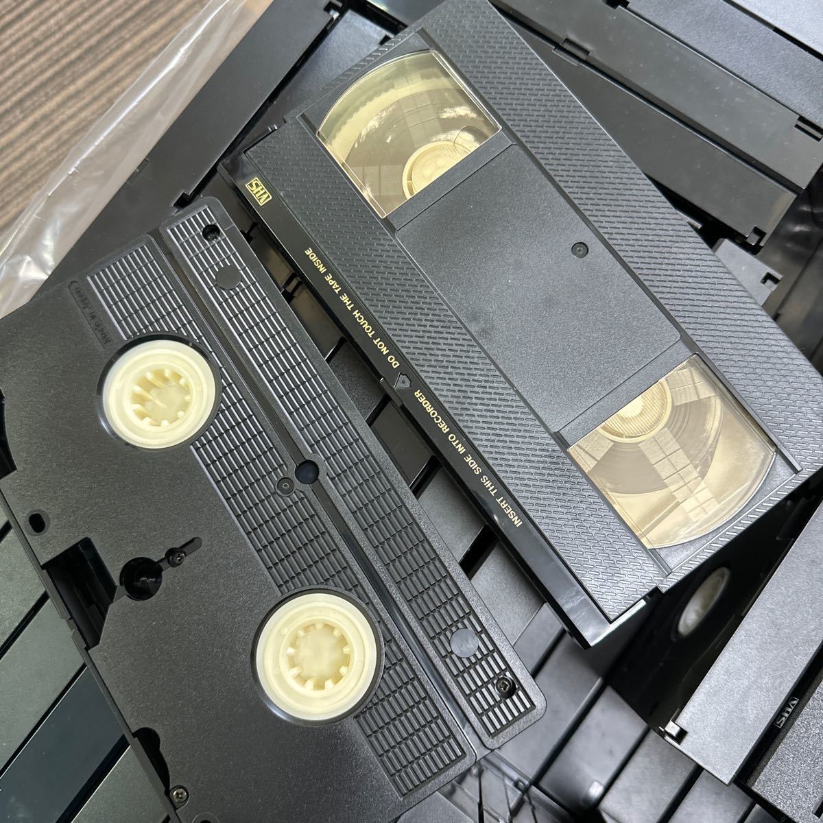 *⑦ использованный .VHS видеолента много продажа комплектом примерно 100шт.@ и больше б/у видеозапись завершено кейс нет корпус только дублирование надпись воспроизведение не проверка 142-3