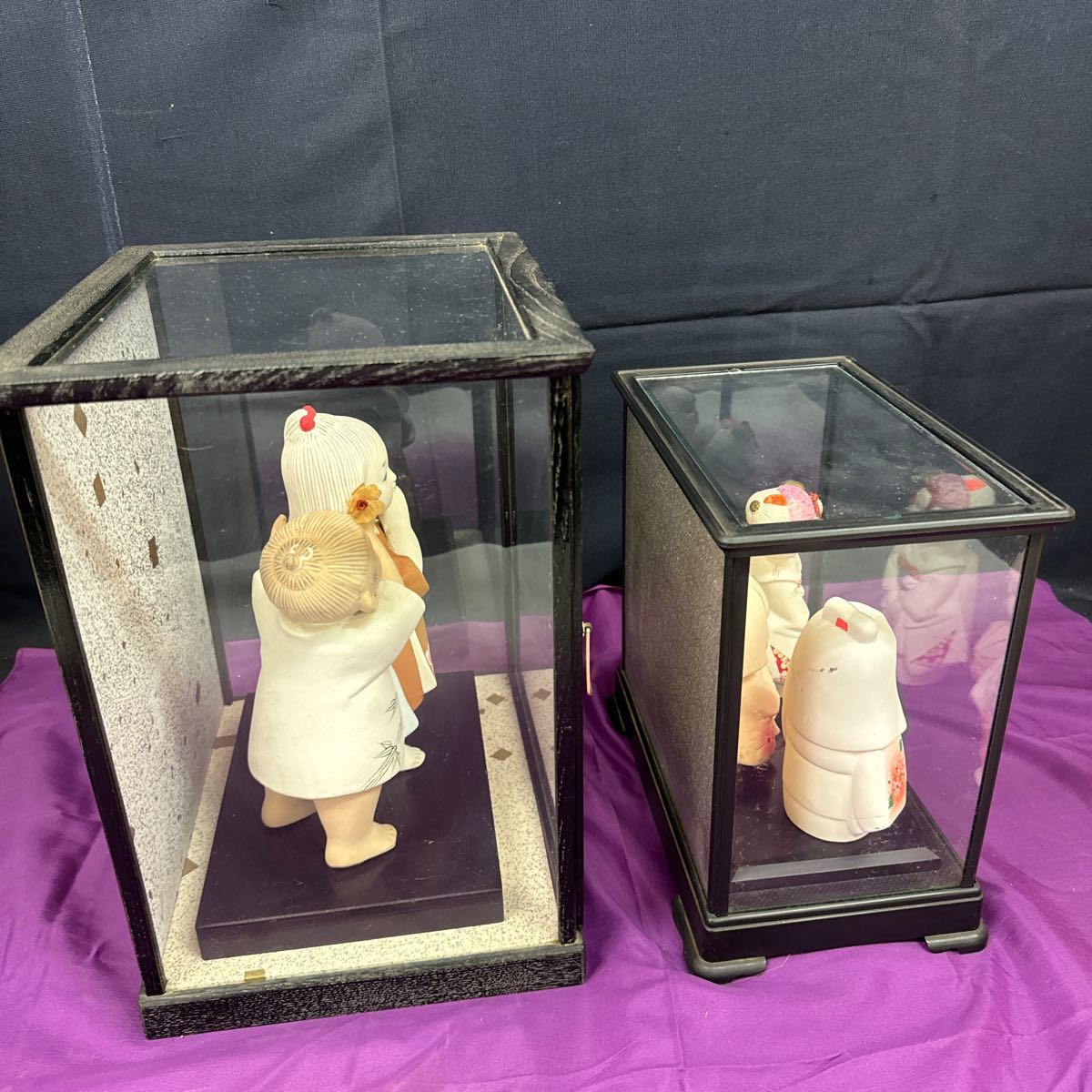 ◆中古 日本人形 陶器人形 2点まとめ売り コレクション ガラスケース付 置物 飾り 和風 インテリア 昭和レトロ 142-51_画像9