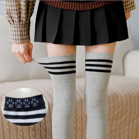 かずはる出品 3足組3色セット オーバーニーソックス 猫の肉球デザイン滑り止め