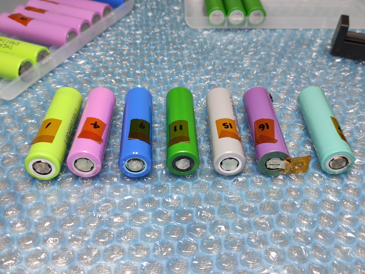 リチウムイオン二次電池 セル単体 (17本) 18650サイズ ＋ USB充電器_画像3