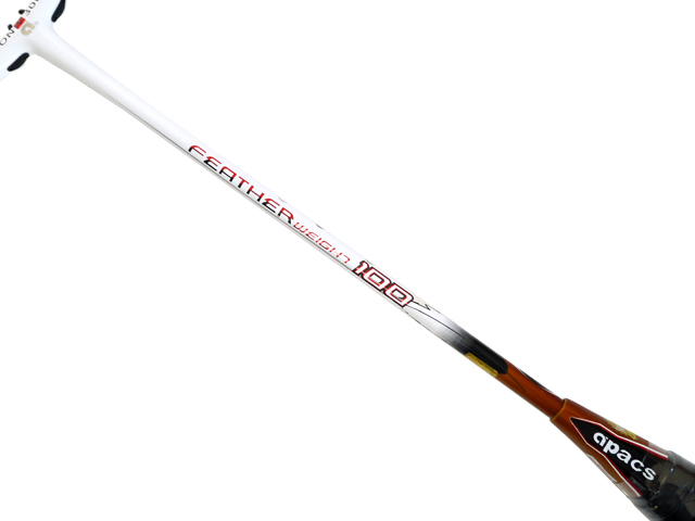大人気 ◇apacs◇FEATHER WEIGHT WHITE/GOLD◇6U超軽量◇MAX30/33LBS◇ 100 ラケット