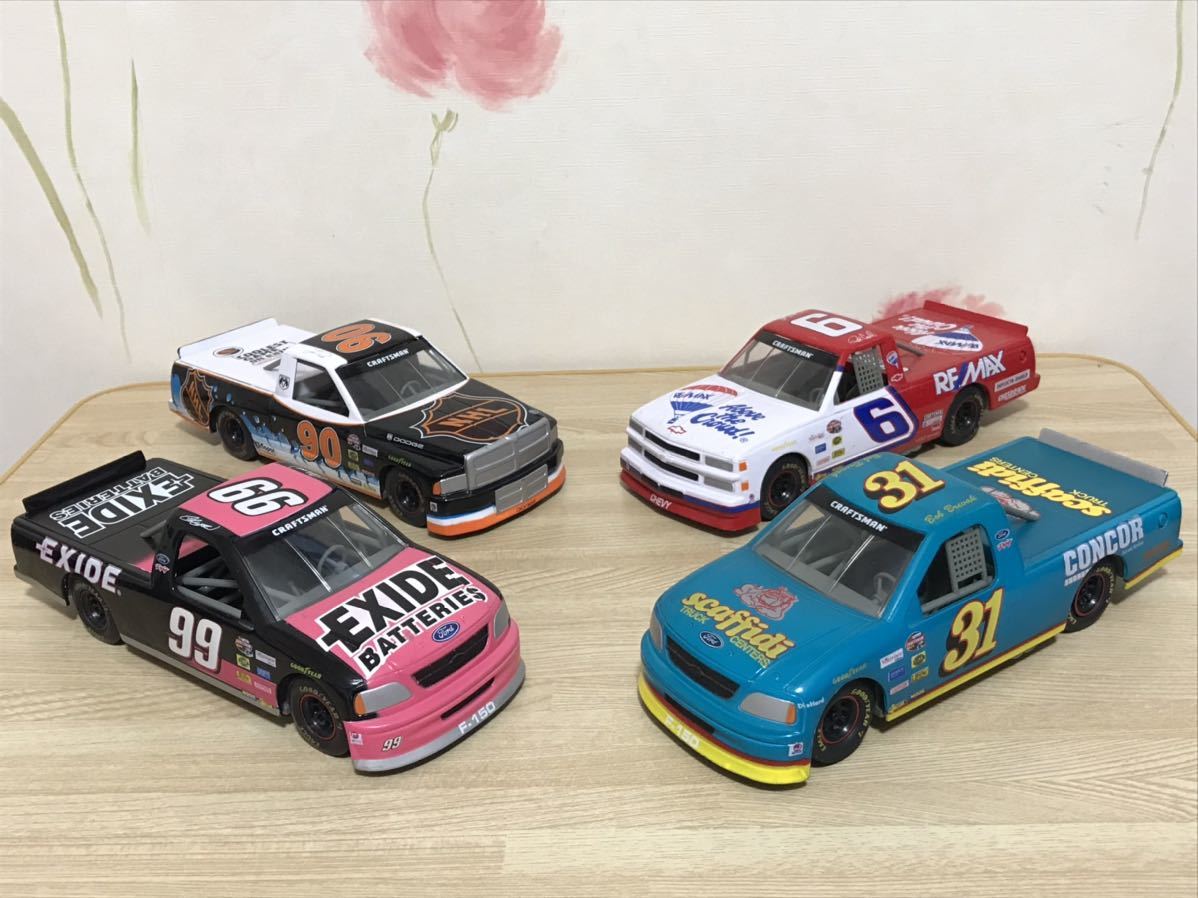 送料無料　1/24 ナスカー レーシングトラックミニカーセット ダッヂ ラム フォード F-150 シェビー C-1500 RACING CHAMPIONS NASCAR RAM_画像1