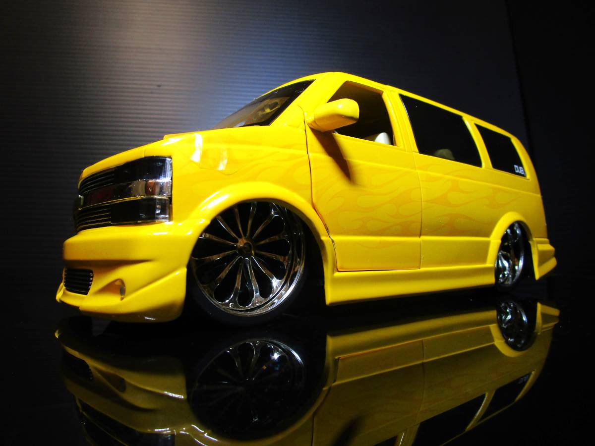 ☆希少☆未開封品☆Jada TOYS 1/18 DUB CITY BIG BALLERS CHEVY ASTRO BAN シボレー アストロバン☆BLADE 24inch ホイール仕様☆_人気の～アストロバン！！