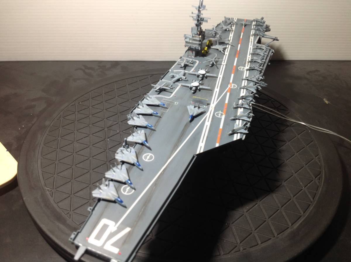 アメリカ空母カールビンソン1/800 マイクロエース製、電飾有り アメリカ空母カールビンソン1/800 マイクロエース製、電飾有り