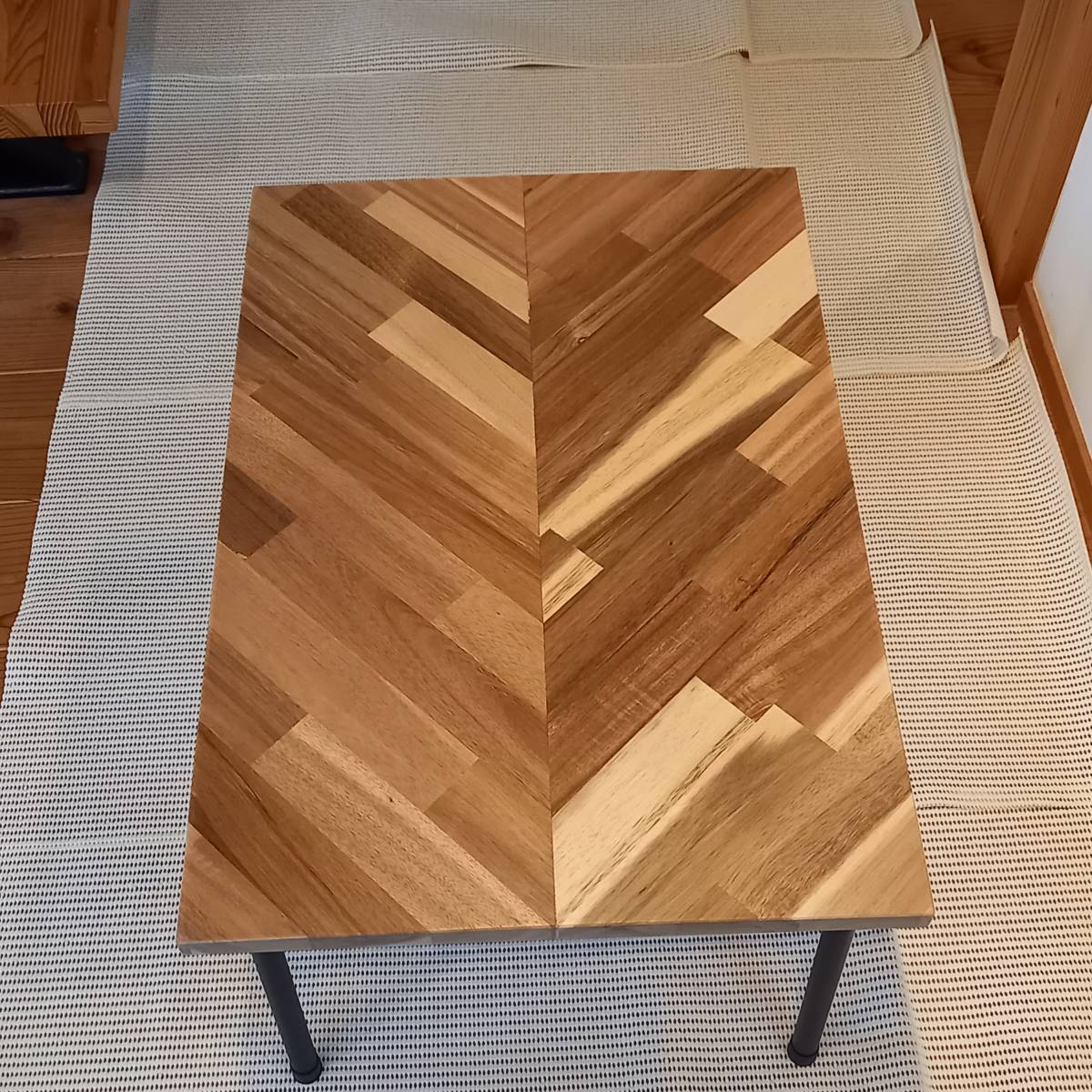 【ヘリンボーン】折りたたみテーブル　天然木材アカシア　センターテーブル　ローテーブル　おしゃれ　デザイン　_画像3