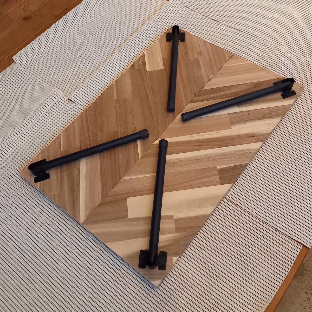 【ヘリンボーン】折りたたみテーブル　天然木材アカシア　センターテーブル　ローテーブル　おしゃれ　デザイン　_画像5