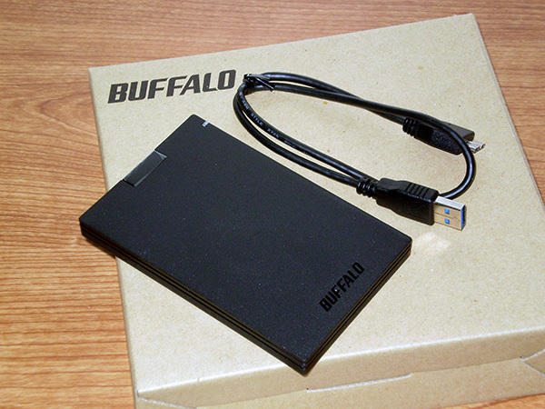 ★USB接続 外付け高速SSD 1TB★【 BUFFALO SSD-PG1.0U3 】新同品 ★No.635の画像1