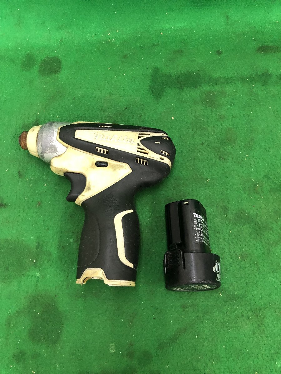 【中古品】★makita 10.8V充電式インパクトドライバTD090DZ（10.8V1.3Ahバッテリー1付属) / ITBXG40AW5AT_画像1