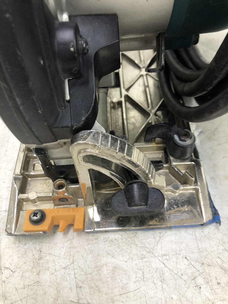 【中古品】makita　マキタ　100V　165mm電子丸のこ　5732C　本体のみ　動作確認済　/　ITF6VOLUZIDC_画像8