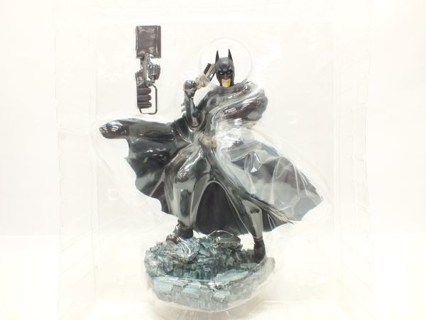 n3135 KOTOBUKIYA コトブキヤ ARTFX THE DARK KNIGHT RISES ダークナイト ライジング バットマン 1/6スケールフィギュア SV68 [057-240119]_画像3