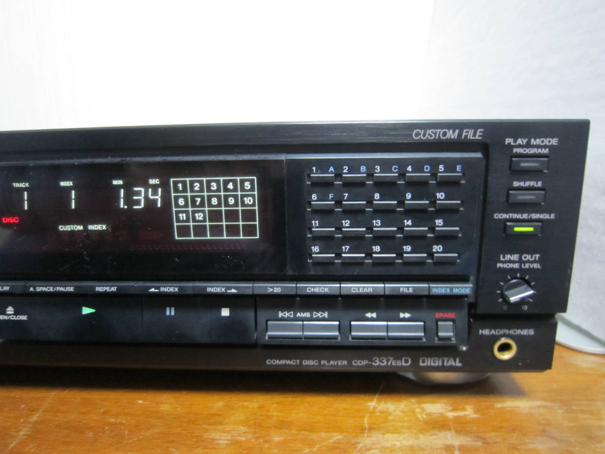 ☆ SONY ソニー CDプレーヤー CDP-337ESD リモコンRM-D600（蓋無し） ☆_画像3