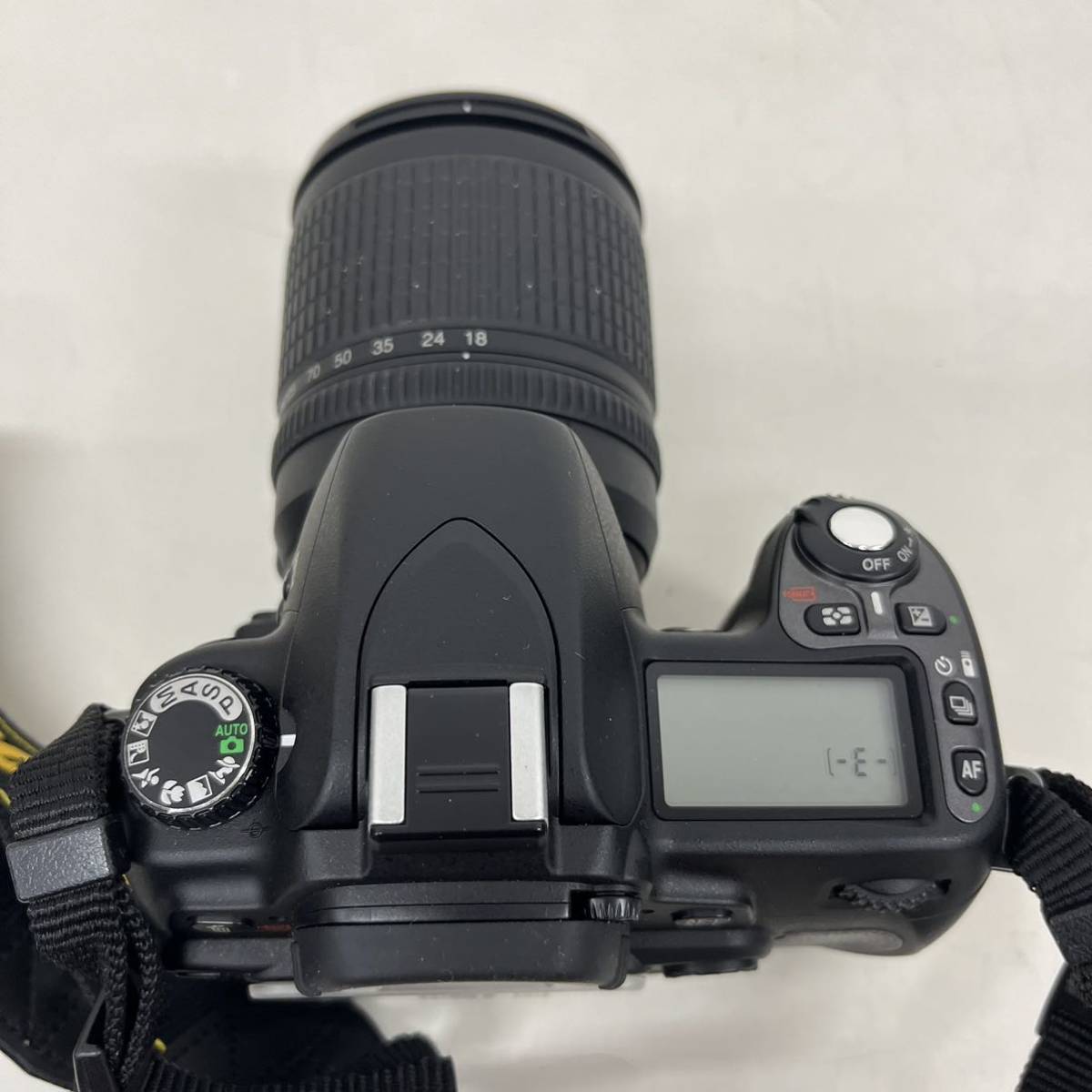Nikon ニコン デジタル一眼レフカメラ D80 ストラップ付き レンズ AF-S NIKKOR 18-135mm 1:3.5-5.6G ED ケース付き _画像5