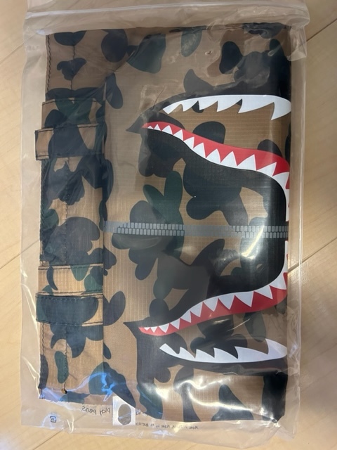 ★１０個出品★BAPE◆A BATHING APE／迷彩カモ◆ア ベイシング エイプ◆シャーク◆CAMO柄／クッショントート／サメ／トートバッグ／付録_画像7