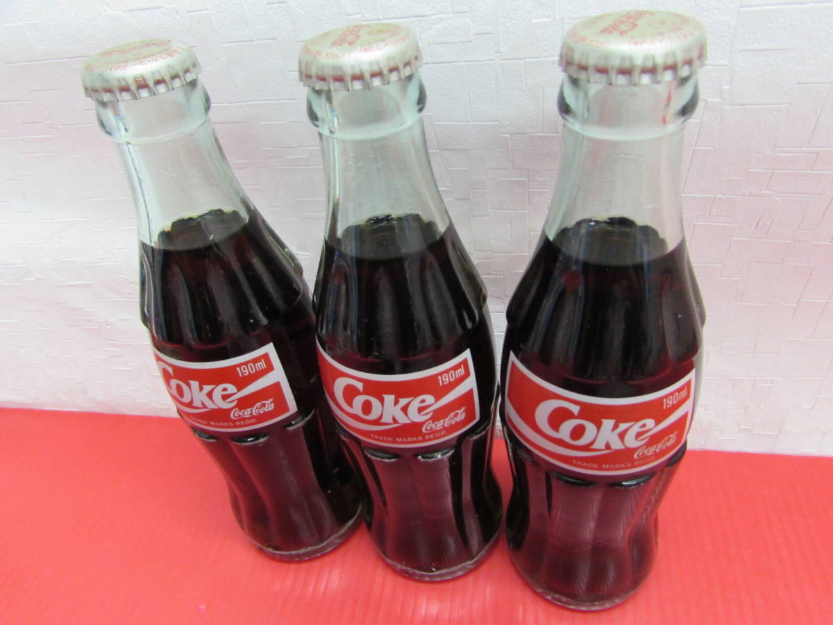未開栓 レトロ コカ・コーラ Coca Cola ガラス瓶 190ml×3本 セット Coke インテリア コレクション 〈中身あり〉の画像7