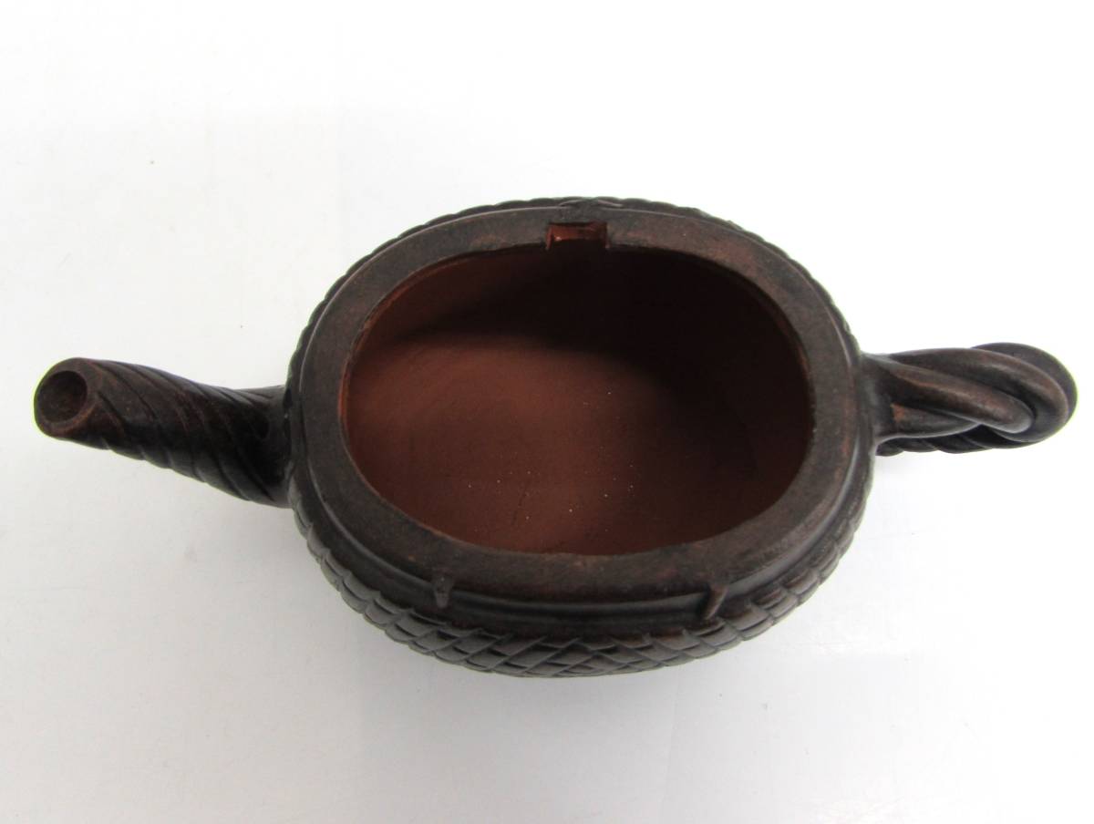 在銘 中国製 古玩 茶器 急須 茶注 煎茶道具 陶器製 注ぎ口から持ち手までの横幅17㎝ 奥行8㎝ 高さ8.5㎝_画像8