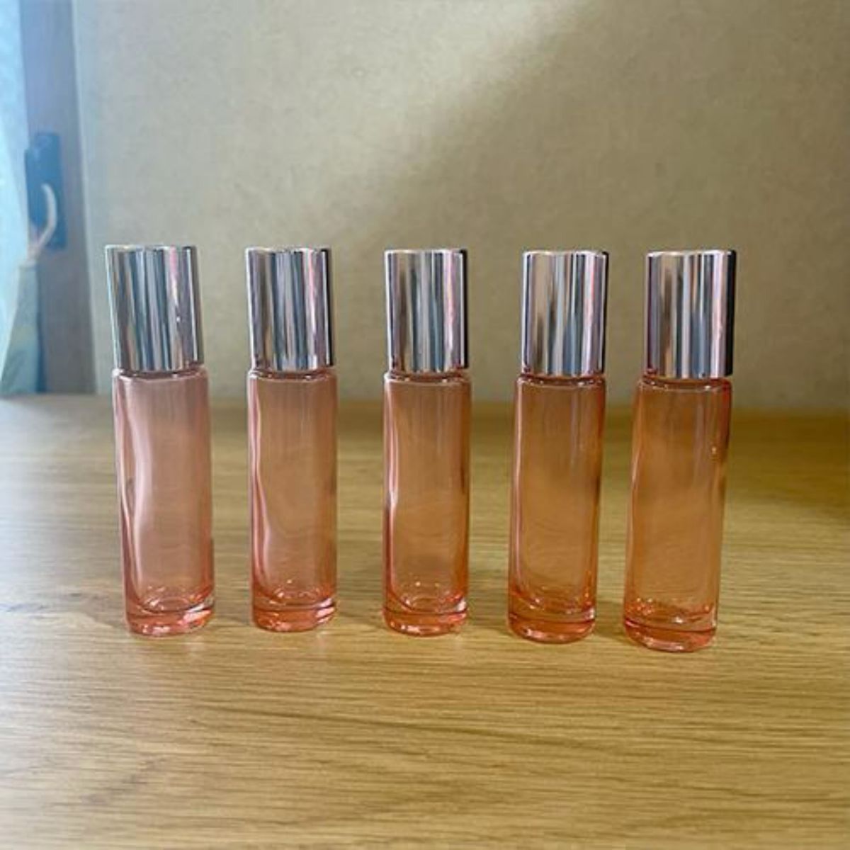 ロールオンボトル 10ml 5本 ピンク 遮光 ガラス アロマ  精油  小分け