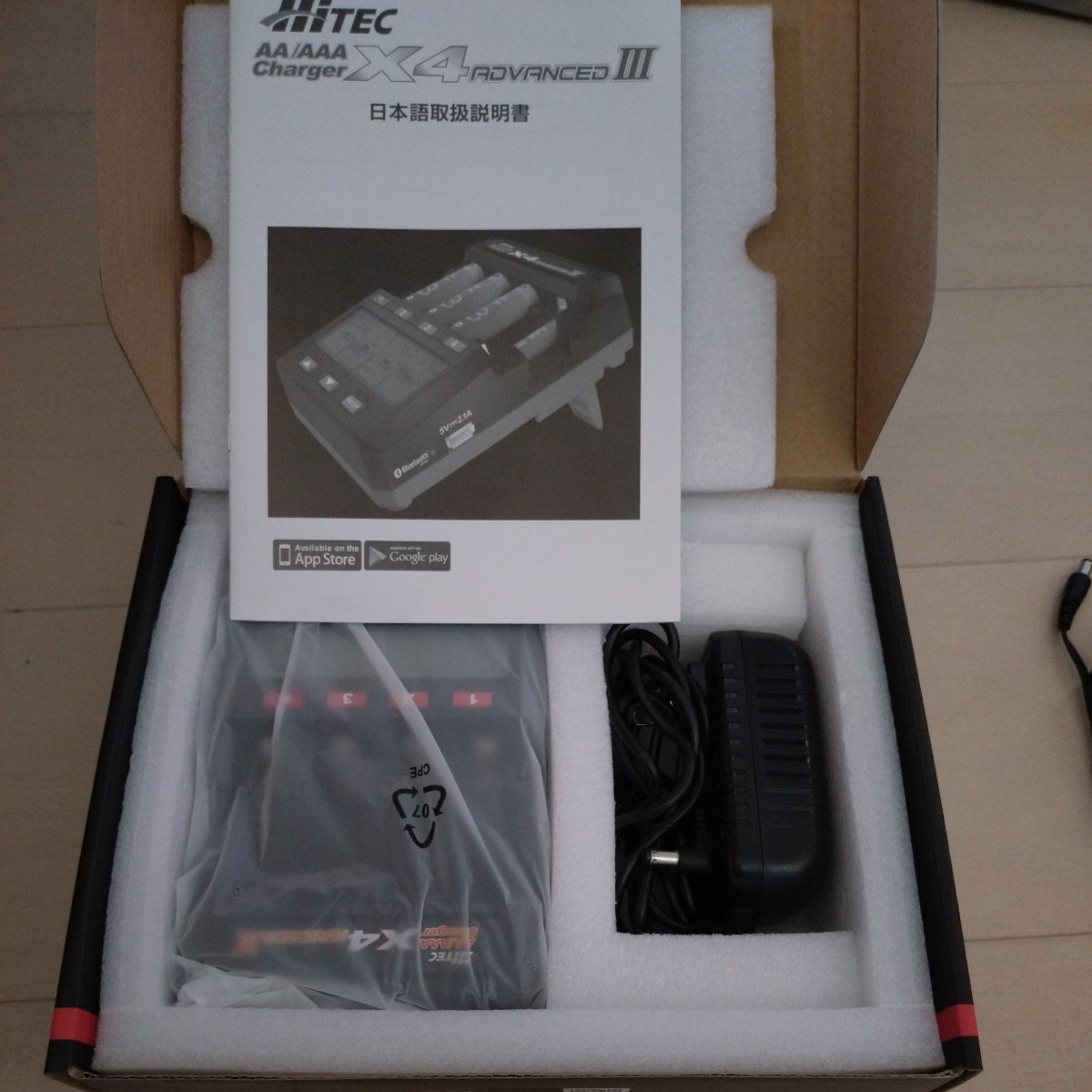 ハイテック ＨｉＴＥＣ Ｘ4 advanceⅢ 中古 ミニ四駆 ミニッツ 充電器 単３ 単４ 電池 チャージャー AA/AAA ニッケル水素 _画像4