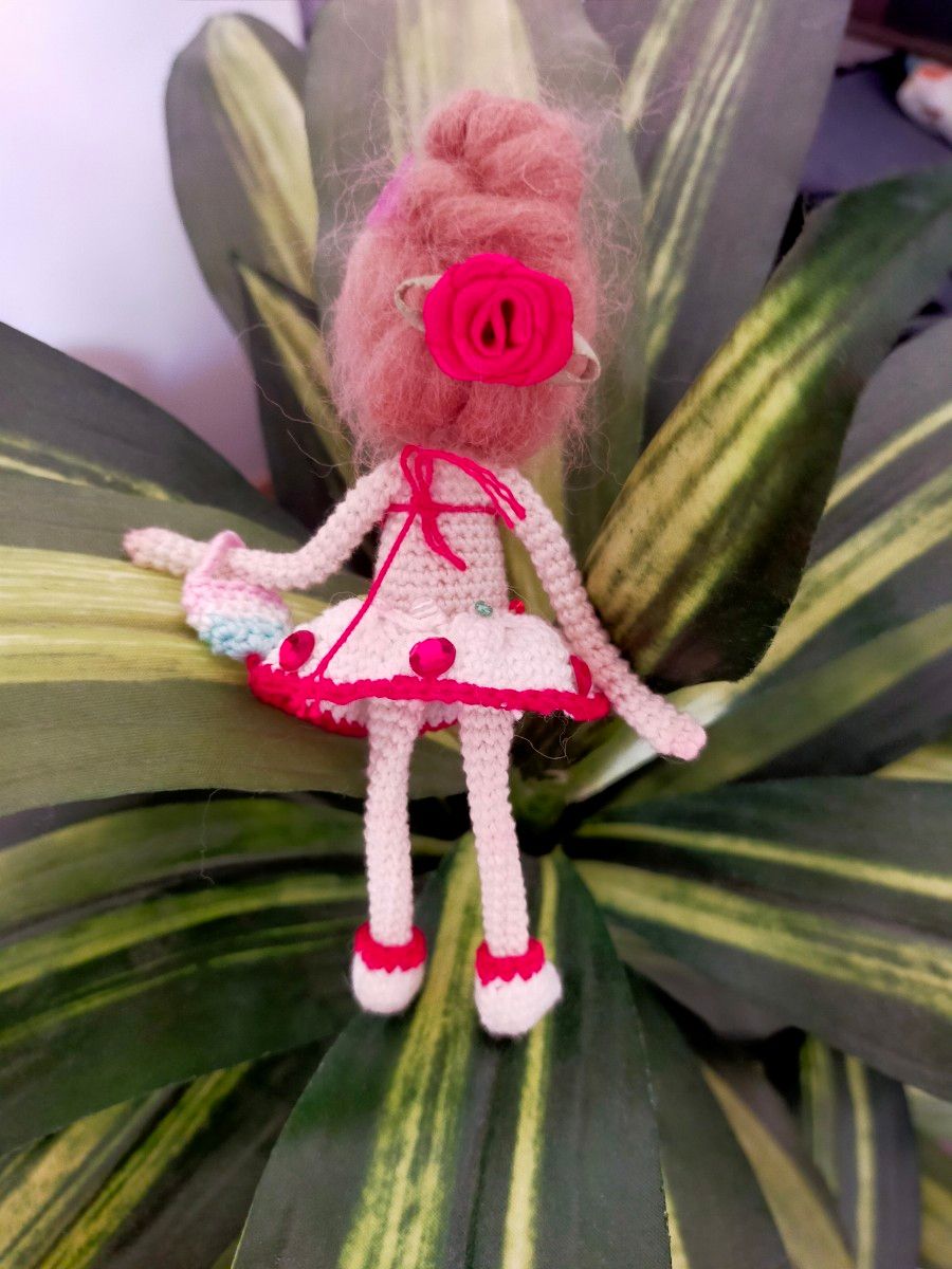 女の子ぬいぐるみセット　レース糸　ハンドメイド　　着せ替え人形　おもちゃ　手作り　レディースファッション 　インテリア　あみぐるみ