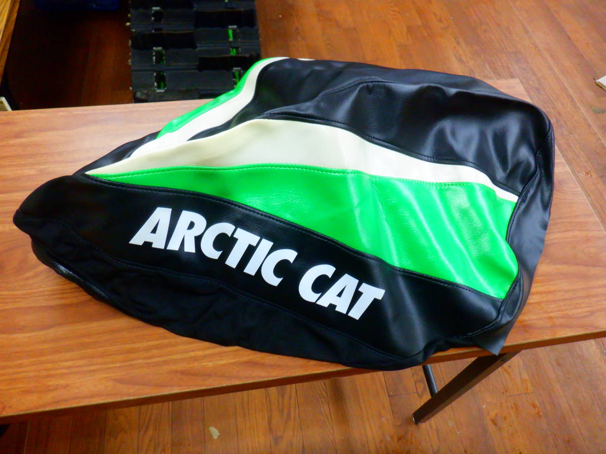 即納　Arctic Cat 10-11 シートカバー　グリーンxブラック　マウンテンシート用　M8　M1000 廃盤品_画像3