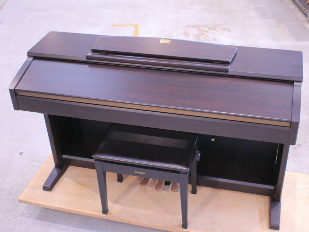 あ//A6525 【静岡県浜松市発】 YAMAHA ヤマハ　Clavinova ヤマハグラビノーバ　CLP-130 電子ピアノ　椅子付き　2003年製　通電OK_画像6