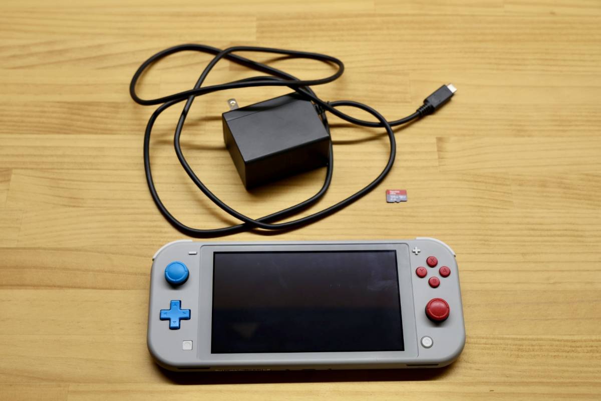 1円スタート！Nintendo Switch Lite ザシアン・ザマゼンタ　SanDisk microSDカード 128GB 付き！_画像1