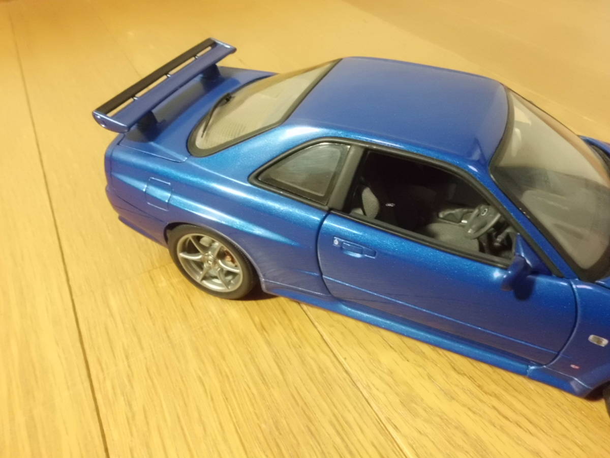 オートアート AUTOart 1/18 ニッサン スカイライン GT-R R34 V-SPECⅡ　　　　NISSAN SKYLINE GTR RB26DETT_画像4