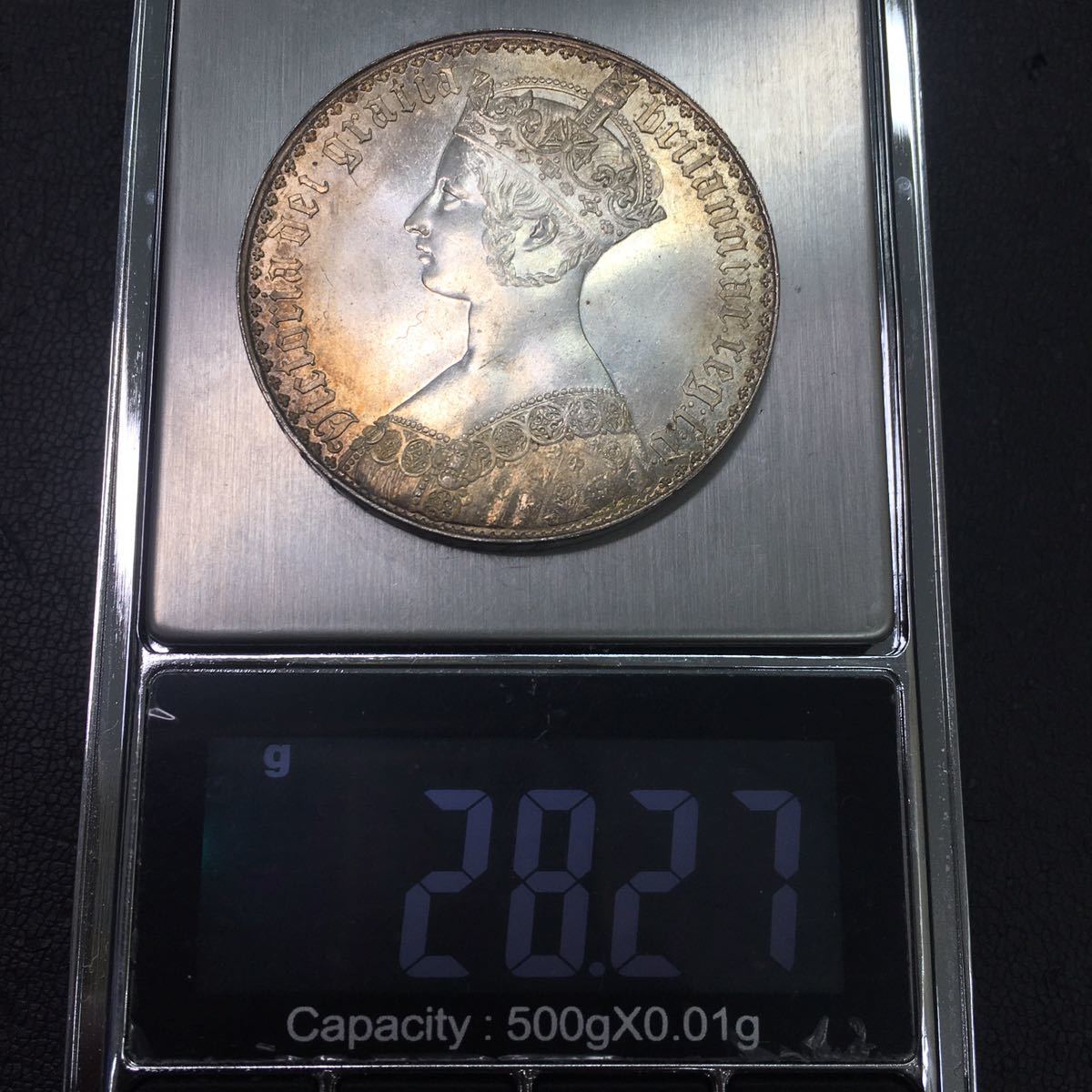 131-4　1847年　イギリスヴィクトリア女王　ゴチッククラウン銀貨　総重量約28.27g　直径約39.14mm_画像5