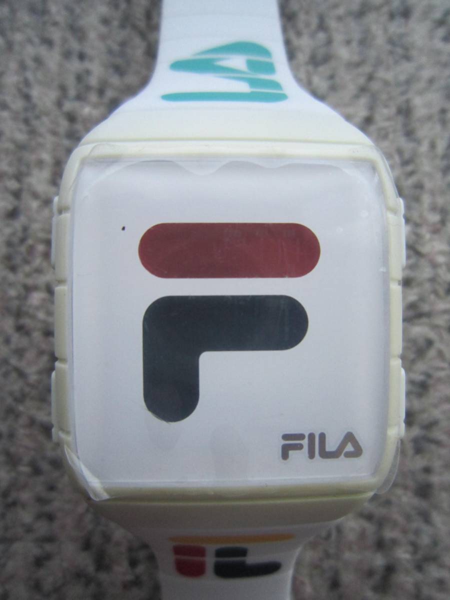 未使用 FILA フィラ ユニセックス デジタル腕時計 ホワイトマルチ_画像5