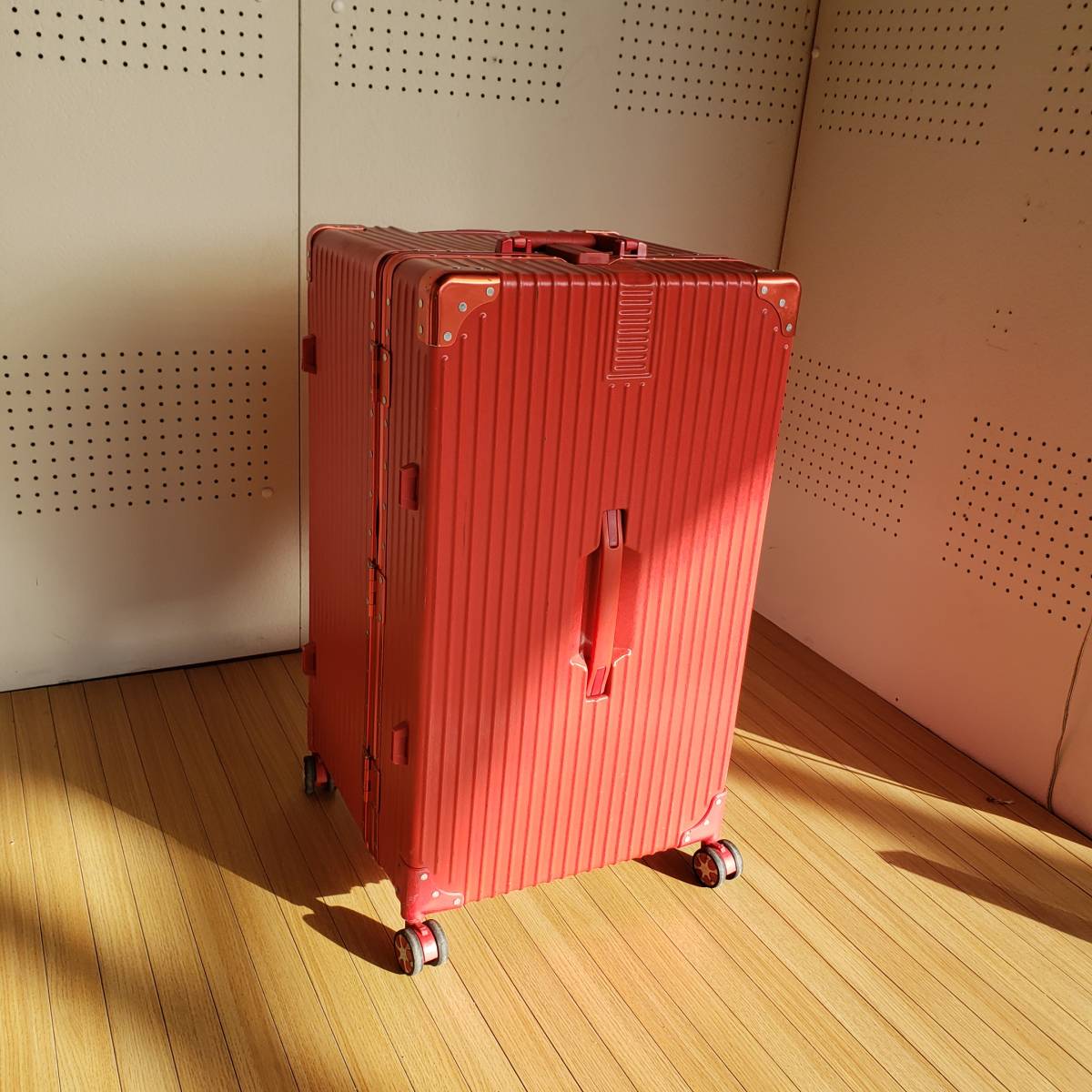 J-415 大型　スーツケース　キャリーケース　Lサイズ_画像4