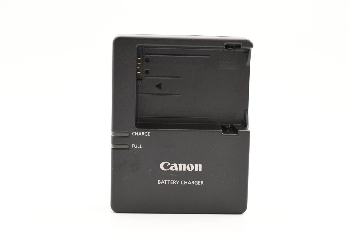 ★純正・美品・完動 ★Canon キャノン LC-E8 充電器 バッテリーチャージャー LP-E8用（kr−2591）_画像1