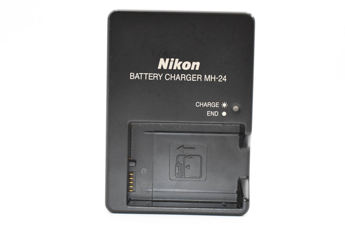 ★純正・美品・完動★ Nikon ニコン MH-24 充電器 EN-EL14a / EN-EL14用 (kr-2610）_画像1