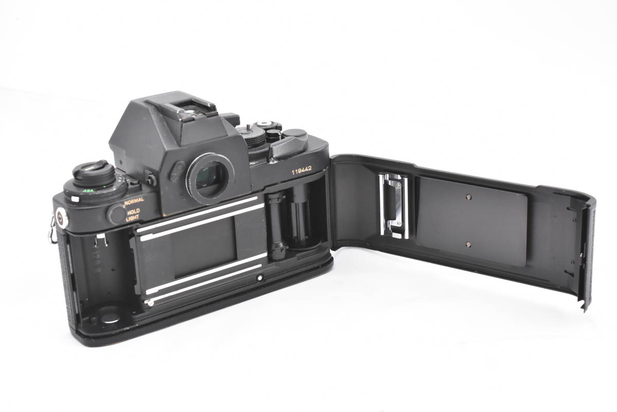 【訳ありジャンク】Canon New F-1 AEファインダー フィルム一眼レフカメラ ボディ + FD 50mm f1.4 SSC S.S.C. レンズ付き (t4626)_画像5