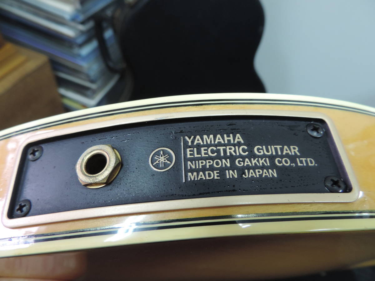 YAMAHA ヤマハ ELECTRIC GUITAR エレクトリックギター エレキギター ギター セミアコ　ハードケース付　現状品_画像10