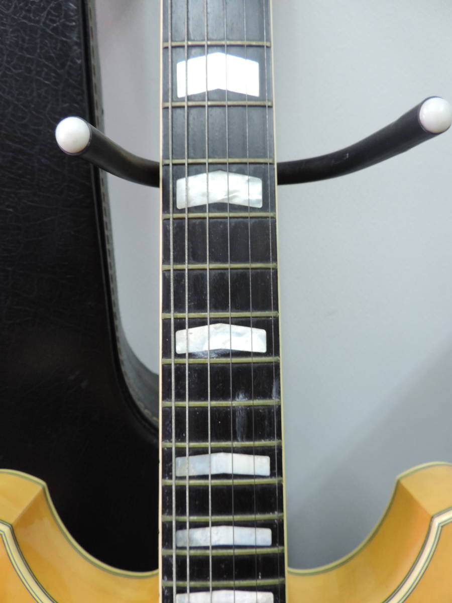 YAMAHA ヤマハ ELECTRIC GUITAR エレクトリックギター エレキギター ギター セミアコ　ハードケース付　現状品_画像4