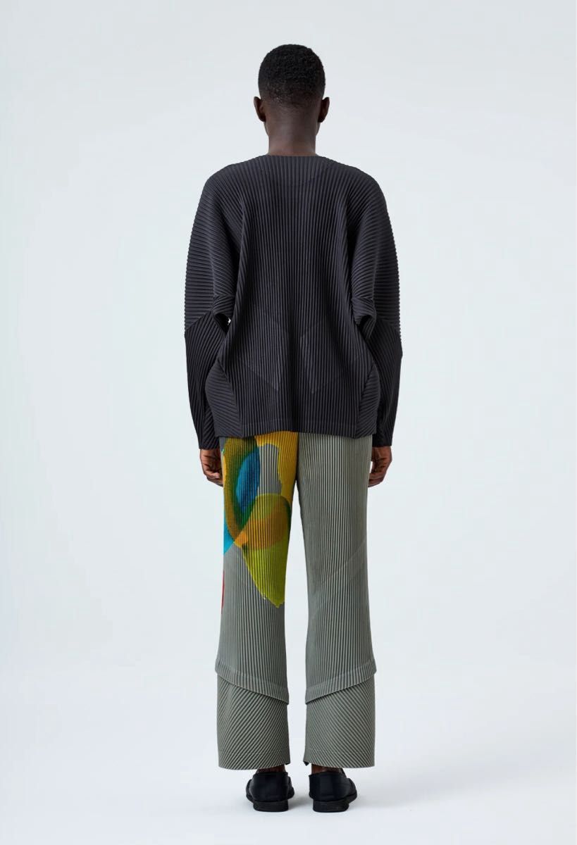 新品 24ss homme plisse アートペイント柄 プリーツパンツ 新品 24ss homme plisse アートペイント柄 プリーツパンツ