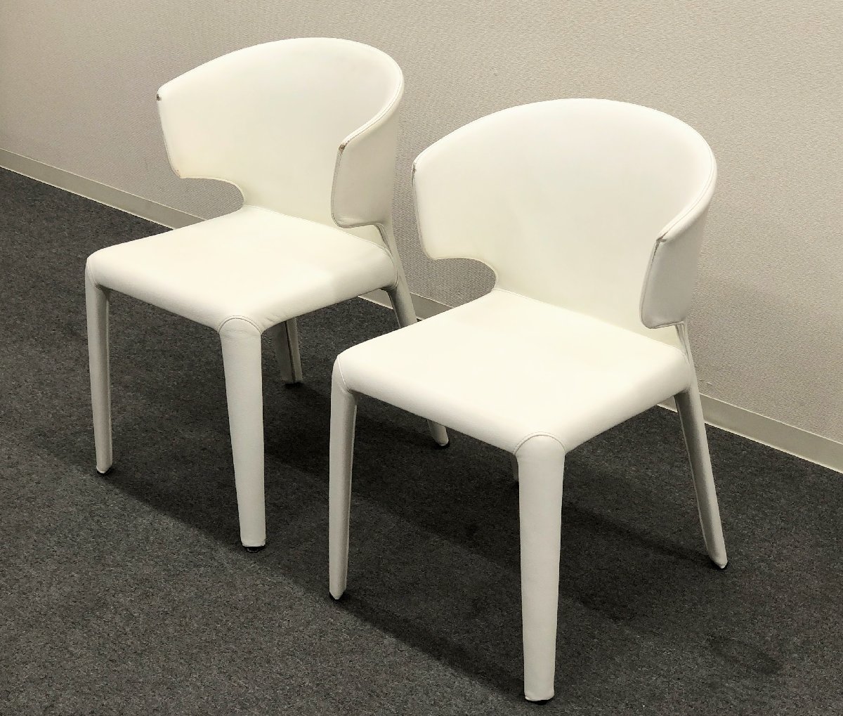 ■Cassina/カッシーナ■367 HOLA/オラ アームチェア 革 ホワイト 2脚セット★埼玉発送★