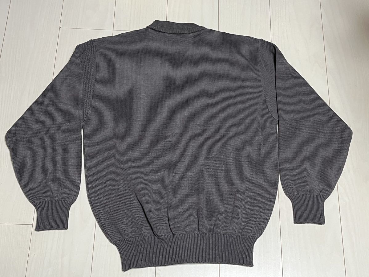 WISMAN TOP お洒落な人工皮革付き毛100％ 薄手 Vネックカーディガン ￥7000_平置き後ろ