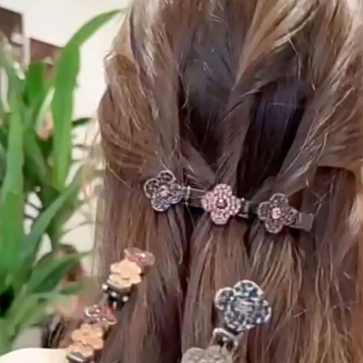 ヘアクリップ 前髪 ヘアアクセサリー　ラインストーンヘアクリップ　３連ヘアクリップ