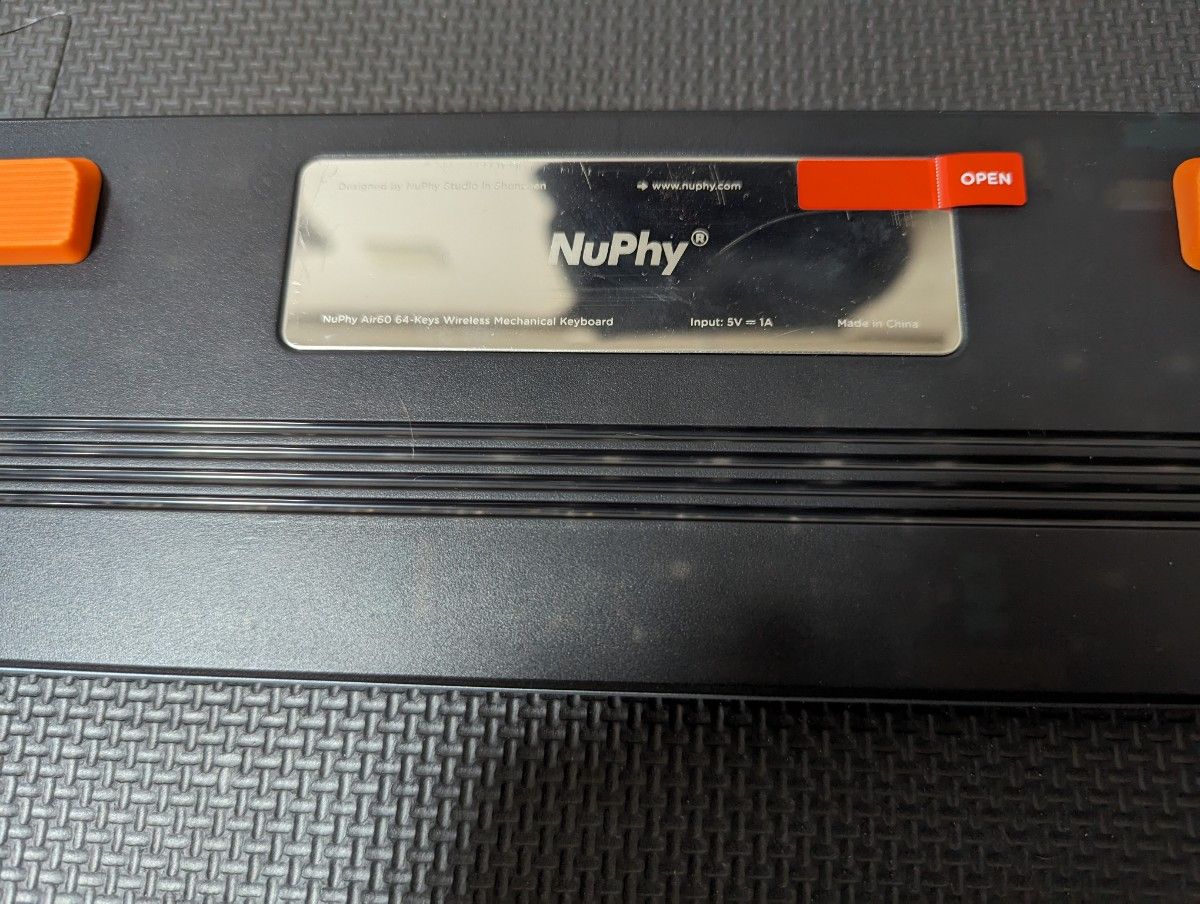 Nuphy air 60 メカニカルキーボード 茶軸 RGB Bluetooth| Nuphy air 60 メカニカルキーボード 茶軸 RGB Bluetooth|