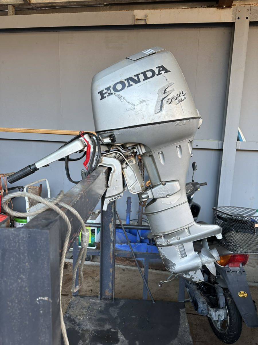  Honda 30 horse power outboard motor HONDA