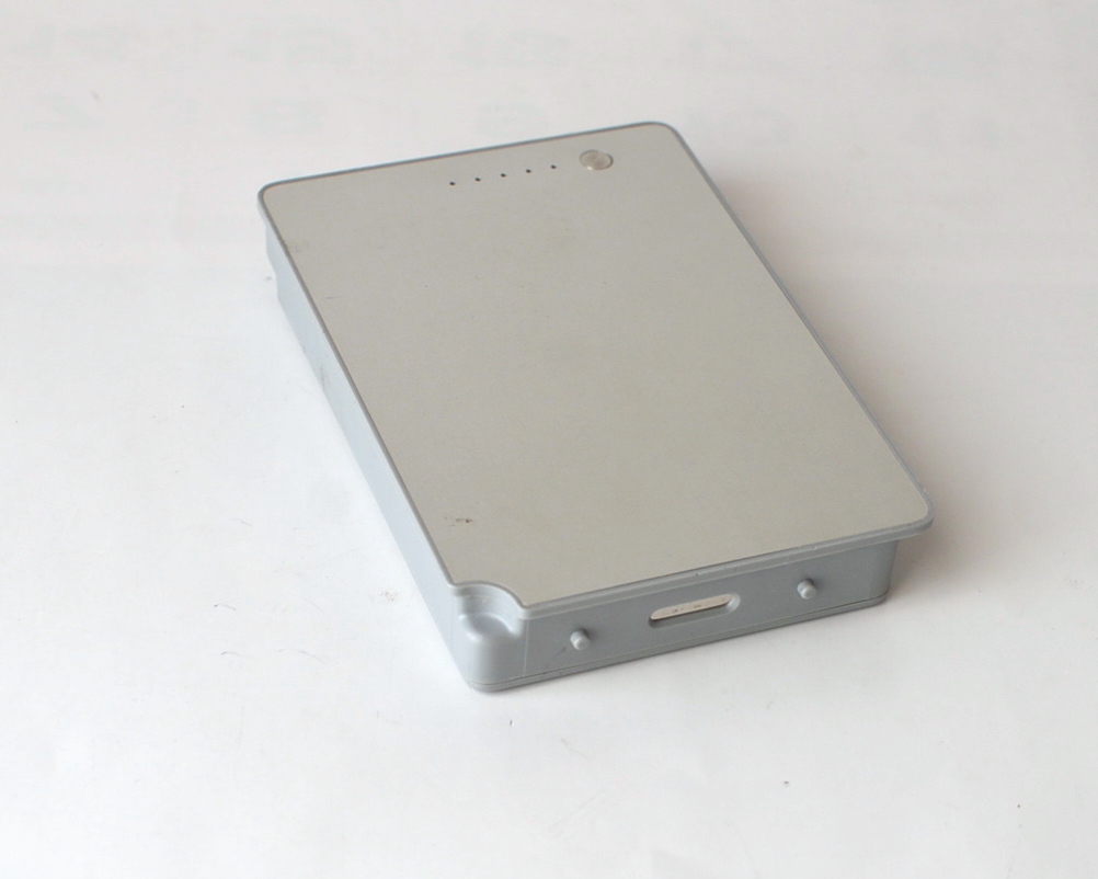 PowerBook G4 アルミニウム　15inch バッテリー A1078 @2004 CD再生 30分_画像3